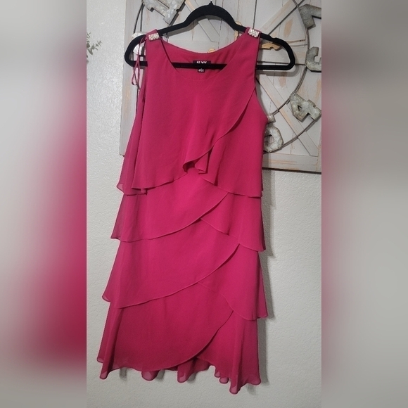 SLNY ruffled fushia dress - Picture 2 of 5